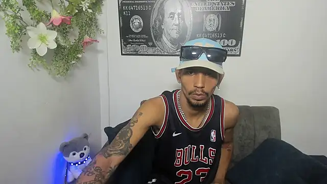 Snapshot of carl_jhonson821 chatting on 12, 11, 2025 carl jhonson821 online show from 12, 11, 2025