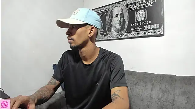 Snapshot of carl_jhonson821 chatting on 16, 12, 2025 carl jhonson821 online show from 16, 12, 2025