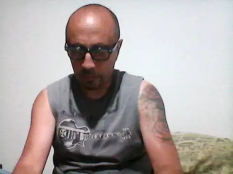Snapshot of pablocesar1982 chatting on 5, 11, 2025 pablocesar1982 online show from 5, 11, 2025