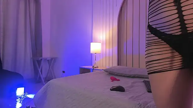 Snapshot of maria_gil chatting on 17, 12, 2025 maria gil online show from 17, 12, 2025