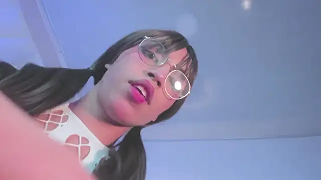 Nikkita Dragon online show from 5, 10, 2025