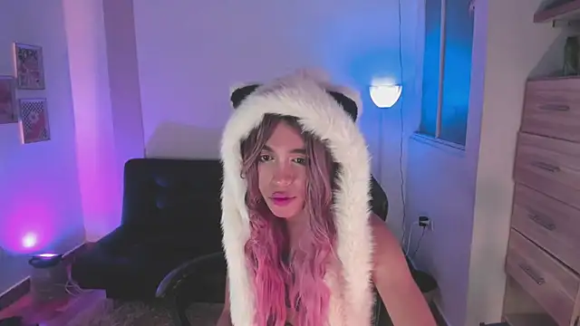 Nikkita Dragon online show from 28, 11, 2025