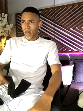 B Wild online show from 1, 11, 2025