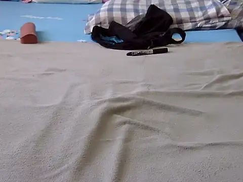 Playroom queen online show from 3, 2, 2026