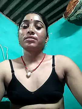 Snapshot of Hot_cupal chatting on 4, 10, 2025 Hot cupal online show from 4, 10, 2025