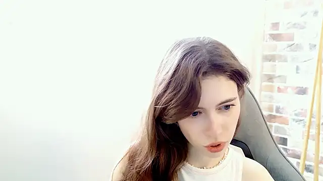 Snapshot of Yoka_paradoXXX chatting on 10, 9, 2025 Yoka paradoXXX online show from 10, 9, 2025