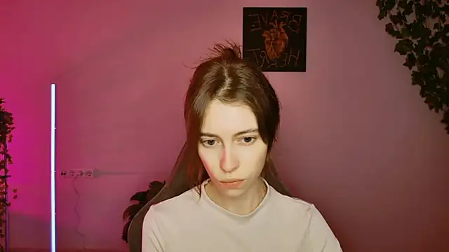 Snapshot of Yoka_paradoXXX chatting on 4, 10, 2025 Yoka paradoXXX online show from 4, 10, 2025