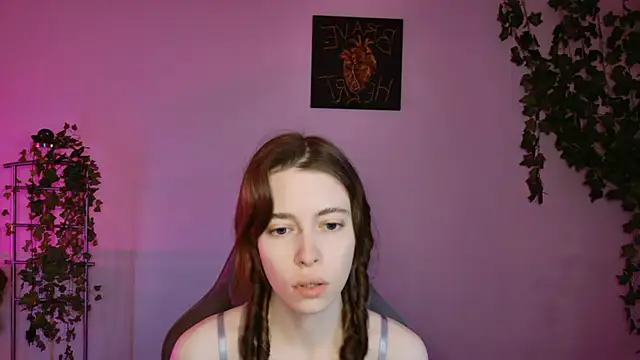 Snapshot of Yoka_paradoXXX chatting on 6, 10, 2025 Yoka paradoXXX online show from 6, 10, 2025