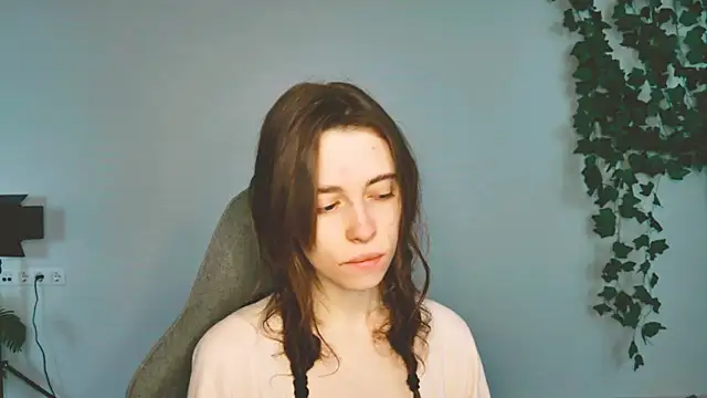 Snapshot of Yoka_paradoXXX chatting on 19, 10, 2025 Yoka paradoXXX online show from 19, 10, 2025