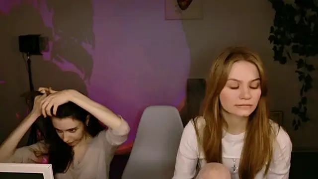 Snapshot of Yoka_paradoXXX chatting on 30, 10, 2025 Yoka paradoXXX online show from 30, 10, 2025