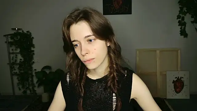 Snapshot of Yoka_paradoXXX chatting on 5, 11, 2025 Yoka paradoXXX online show from 5, 11, 2025