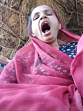 Snapshot of KIRTI12_HOT chatting on 14, 10, 2025 KIRTI12 HOT online show from 14, 10, 2025