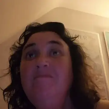 Snapshot of Minou1610 chatting on 31, 10, 2025 Minou1610 online show from 31, 10, 2025