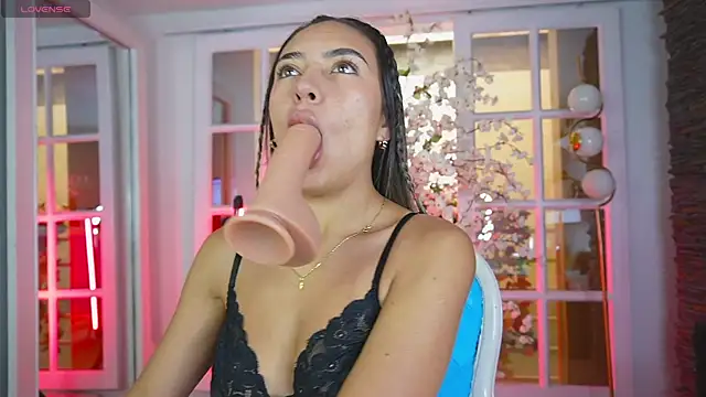 foxy zoe online show from 14, 4, 2026