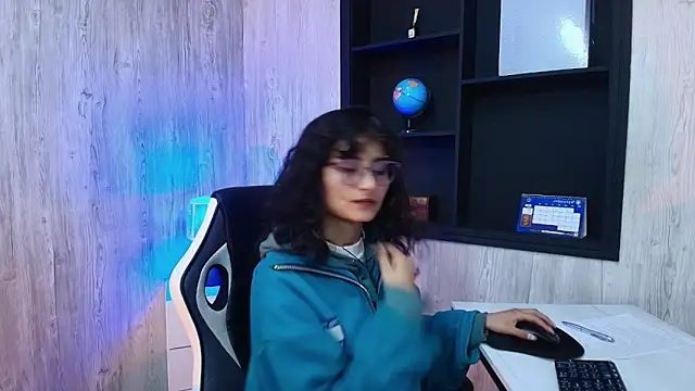 LilyRouset online show from 1, 10, 2025