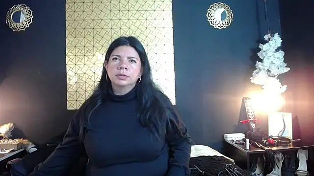 Snapshot of kinky_momm chatting on 4, 5, 2026 kinky momm online show from 4, 5, 2026