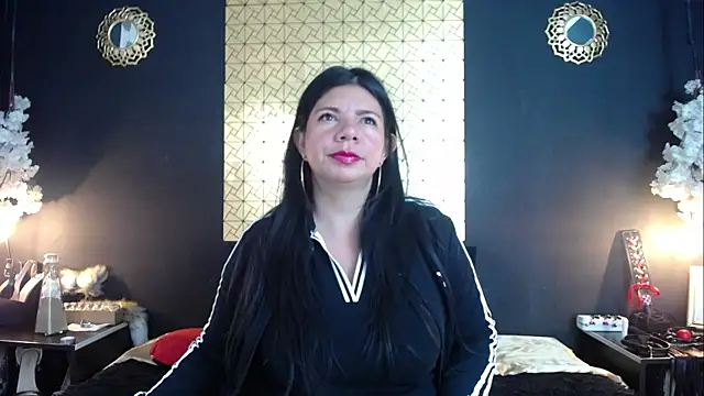 Snapshot of kinky_momm chatting on 12, 5, 2026 kinky momm online show from 12, 5, 2026