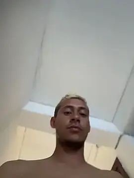 Boy hot- online show from 4, 4, 2026