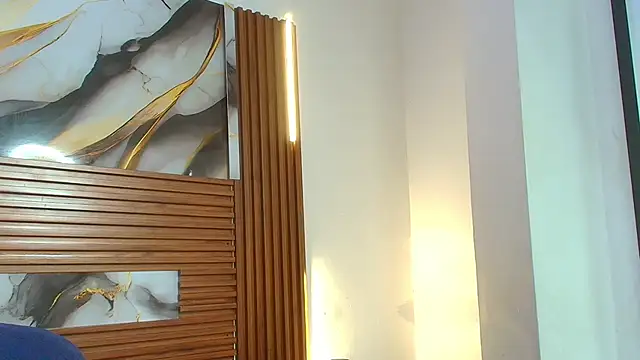 Snapshot of Evelin_thompsson chatting on 18, 11, 2025 Evelin thompsson online show from 18, 11, 2025