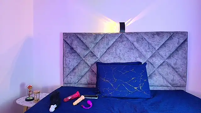 Shantey Laurent online show from 6, 10, 2025