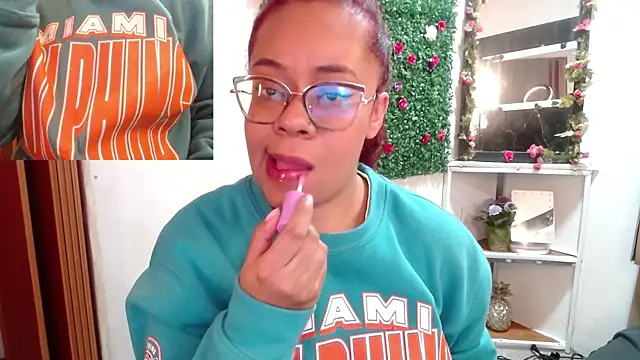 Snapshot of MIA__SPENCER chatting on 13, 9, 2025 MIA SPENCER online show from 13, 9, 2025