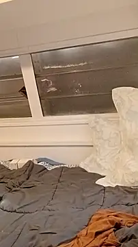 nakedgarbageperson online show from 7, 3, 2026