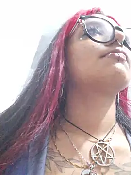 Snapshot of carolinerue chatting on 8, 6, 2026 carolinerue online show from 8, 6, 2026
