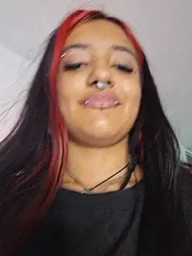 Snapshot of carolinerue chatting on 6, 7, 2026 carolinerue online show from 6, 7, 2026
