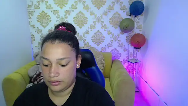 Snapshot of keiry_m chatting on 15, 10, 2025 keiry m online show from 15, 10, 2025