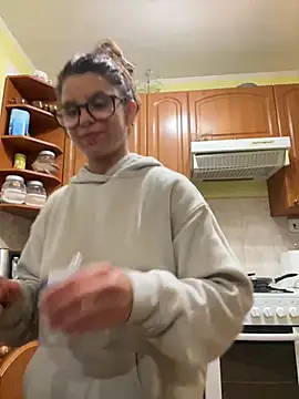 Brutecia2002 online show from 27, 3, 2026