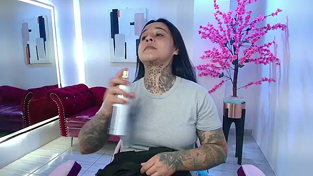 Snapshot of Black_roseee chatting on 5, 11, 2025 Black roseee online show from 5, 11, 2025