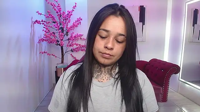 Snapshot of Black_roseee chatting on 26, 11, 2025 Black roseee online show from 26, 11, 2025