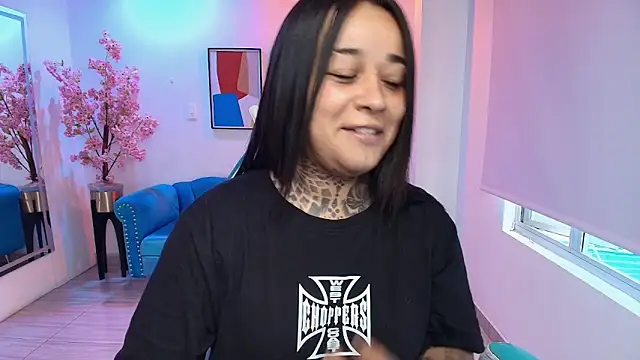 Snapshot of Black_roseee chatting on 1, 12, 2025 Black roseee online show from 1, 12, 2025