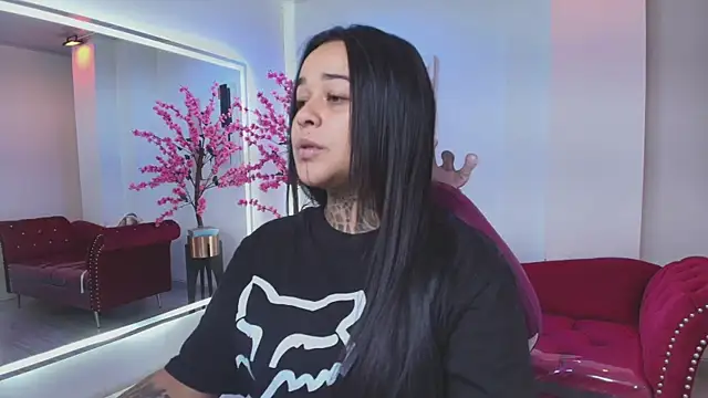 Snapshot of Black_roseee chatting on 6, 2, 2026 Black roseee online show from 6, 2, 2026