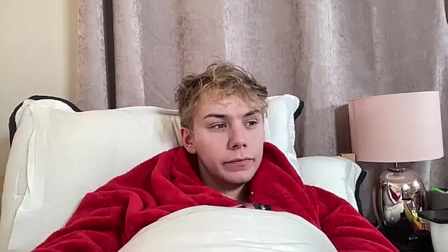 Snapshot of scottishtwink01 chatting on 21, 9, 2025 scottishtwink01 online show from 21, 9, 2025