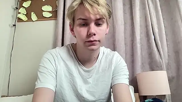 Snapshot of scottishtwink01 chatting on 22, 9, 2025 scottishtwink01 online show from 22, 9, 2025