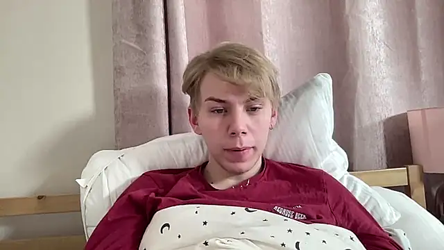 Snapshot of scottishtwink01 chatting on 28, 9, 2025 scottishtwink01 online show from 28, 9, 2025