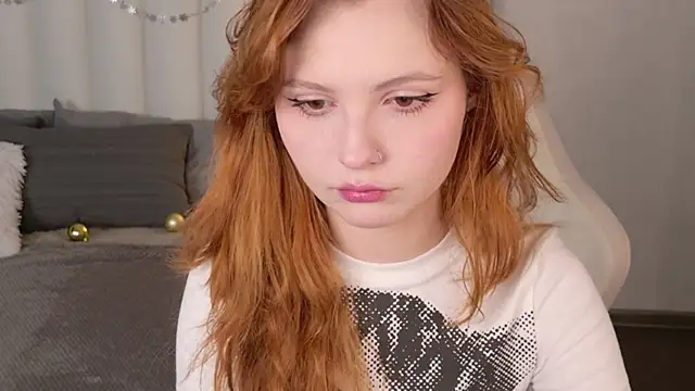 Snapshot of AlisHanson chatting on 15, 12, 2025 AlisHanson online show from 15, 12, 2025