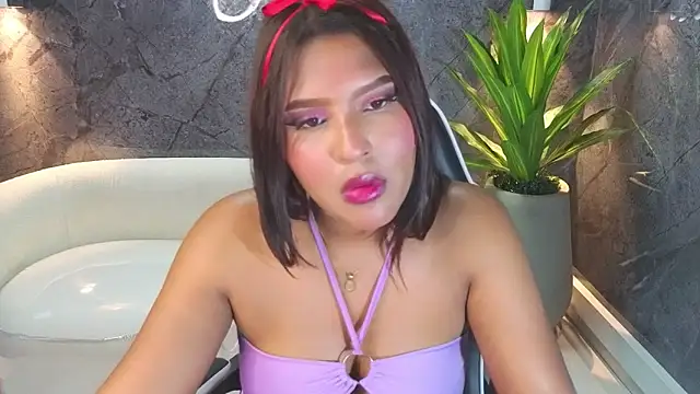 Snapshot of naomi_tp chatting on 3, 10, 2025 naomi tp online show from 3, 10, 2025