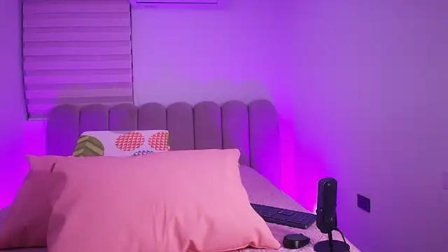 abbyrouss  online show from 28, 11, 2025