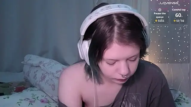 Snapshot of Alice_Zev chatting on 2, 2, 2026 Alice Zev online show from 2, 2, 2026