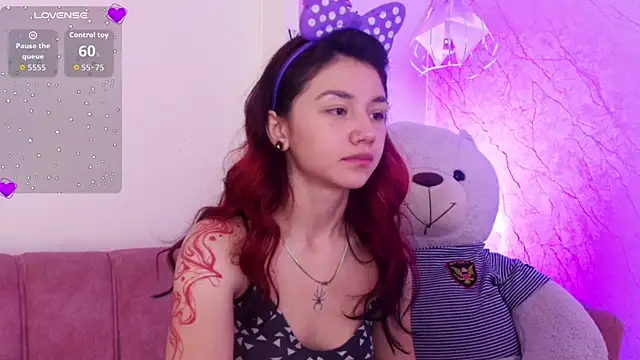 Snapshot of april_bennett chatting on 22, 10, 2025 april bennett online show from 22, 10, 2025