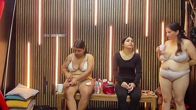 VantablackBDSMShow  online show from 17, 4, 2026