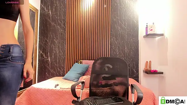 Caroline daring online show from 29, 6, 2026