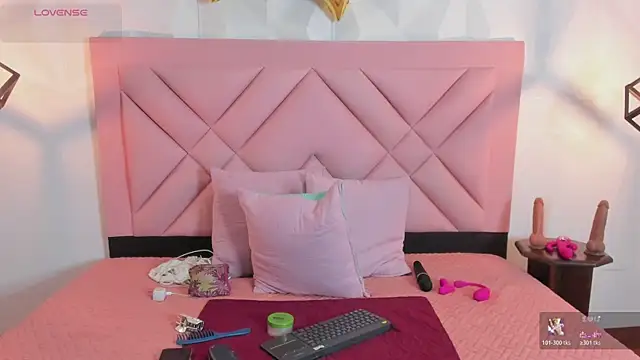 Caroline daring online show from 4, 7, 2026