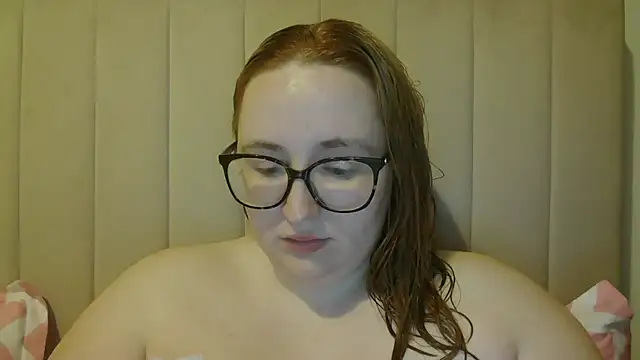 CurvyNaughtyCherry online show from 31, 3, 2026