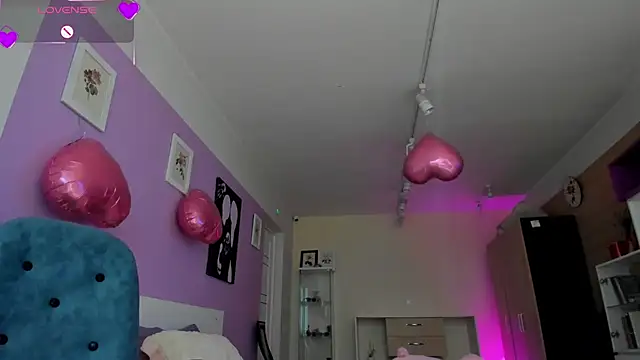 Snapshot of dark_summer chatting on 2, 3, 2026 dark summer online show from 2, 3, 2026