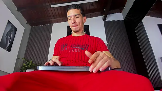 Snapshot of John_Apolo1 chatting on 26, 9, 2025 John Apolo1 online show from 26, 9, 2025