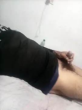 Snapshot of javi-tunene chatting on 25, 9, 2025 javi-tunene online show from 25, 9, 2025