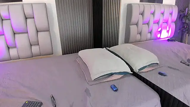 Snapshot of Gia-Malkova chatting on 28, 9, 2025 Gia-Malkova online show from 28, 9, 2025